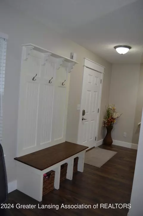 6205 Fishbrook Ln, Dimondale, MI 48821 photo 9