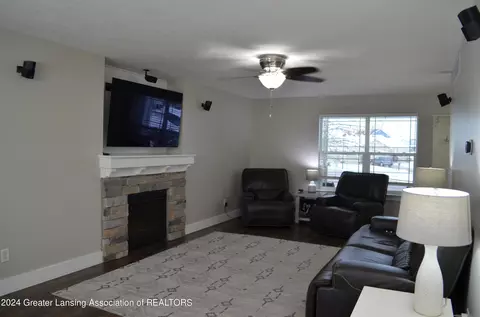 6205 Fishbrook Ln, Dimondale, MI 48821 photo 7