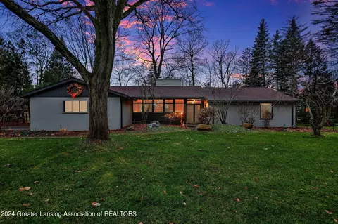 21669 Hampton St, Beverly Hills, MI 48025