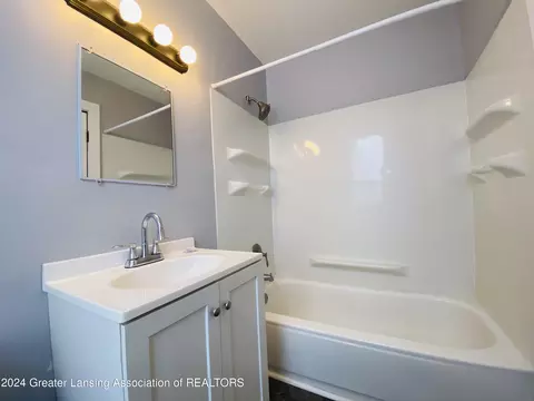 Bath - 103 E North St, Lansing, MI 48906 photo 1 of 4