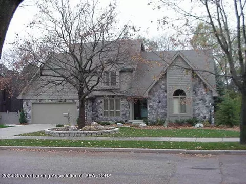 1525 Stanlake Dr, East Lansing, MI 48823