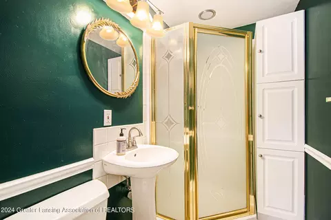 602 E Oak St, Saint Johns, MI 48879 photo 12