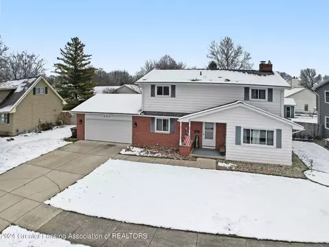 602 E Oak St, Saint Johns, MI 48879 photo 3