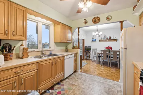3055 E Round Lake Rd, Dewitt, MI 48820 photo 12
