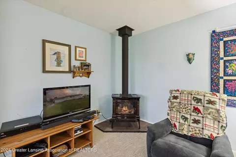 3055 E Round Lake Rd, Dewitt, MI 48820 photo 9