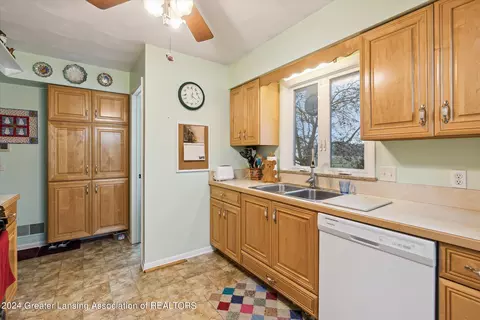 3055 E Round Lake Rd, Dewitt, MI 48820 photo 15