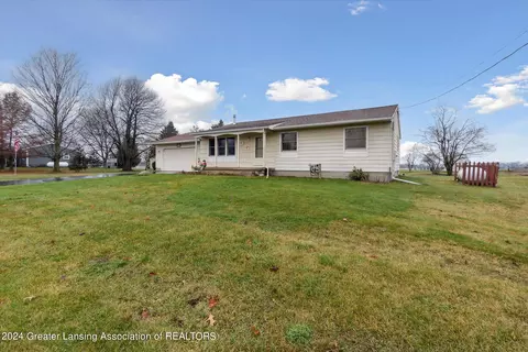 3055 E Round Lake Rd, Dewitt, MI 48820 photo 4