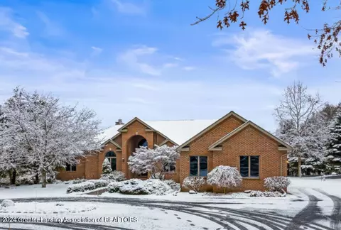 15700 Nectar Ln, Haslett, MI 48840