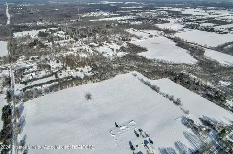 638 Button Rd, Okemos, MI 48864 photo 5