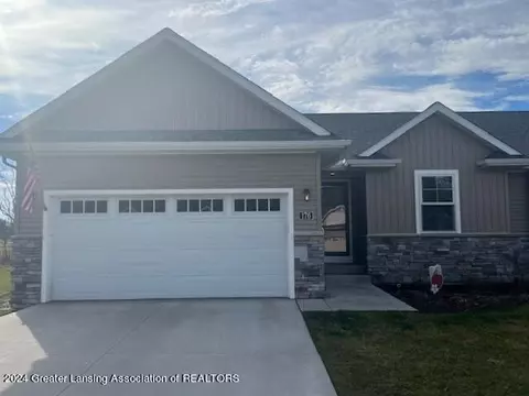 176 Vansickle Dr #49, Charlotte, MI 48813