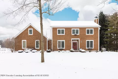 16523 Peacock Rd, Haslett, MI 48840
