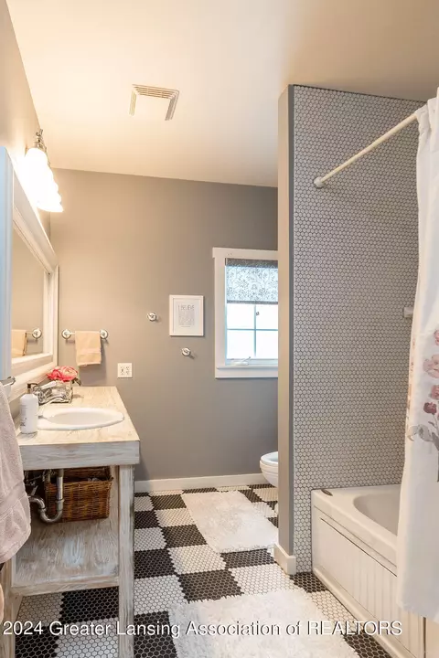 16523 Peacock Rd, Haslett, MI 48840 photo 50