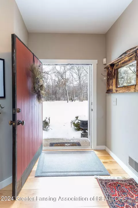 16523 Peacock Rd, Haslett, MI 48840 photo 6