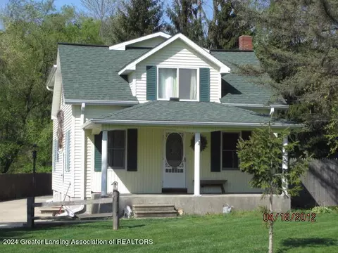 15718 Turner Rd, Lansing, MI 48906