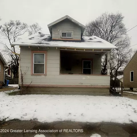 822 Cawood St, Lansing, MI 48915