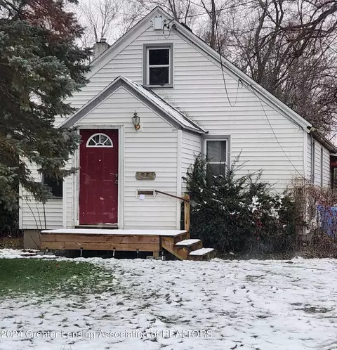 326 E Hodge Ave, Lansing, MI 48910