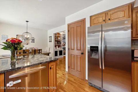 2562 Brookview Ln, Dewitt, MI 48820 photo 18
