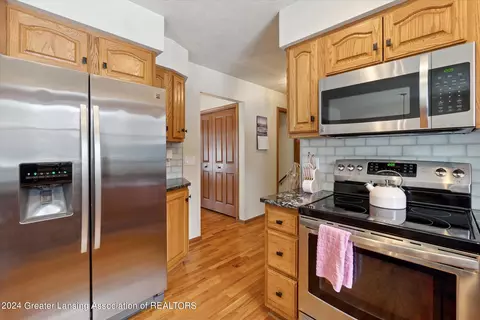 2562 Brookview Ln, Dewitt, MI 48820 photo 19