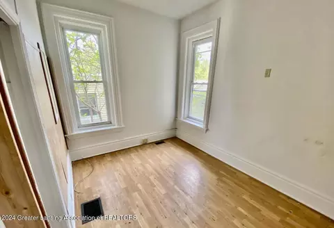 311 E 313 E Higham St, Saint Johns, MI 48879 photo 13