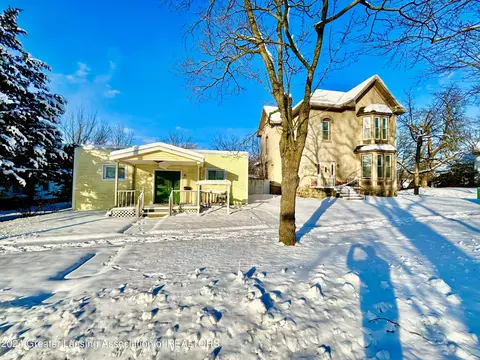 311 E 313 E Higham St, Saint Johns, MI 48879