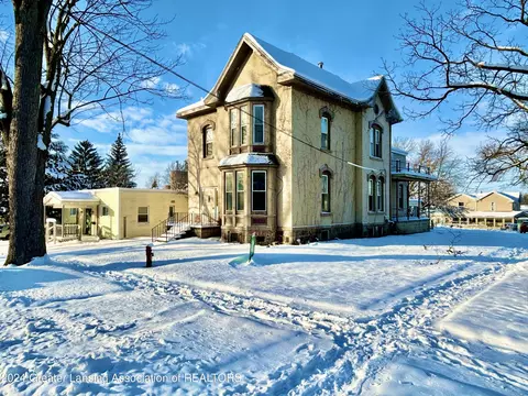311 E 313 E Higham St, Saint Johns, MI 48879 photo 2