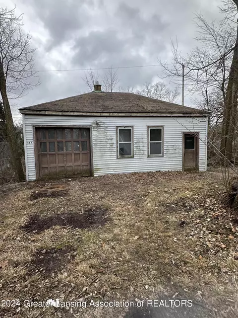 564 Paris, Lansing, MI 48910