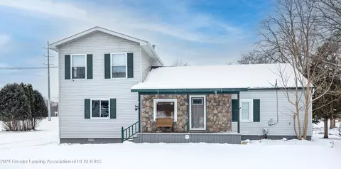 701 Margaret St, Corunna, MI 48817