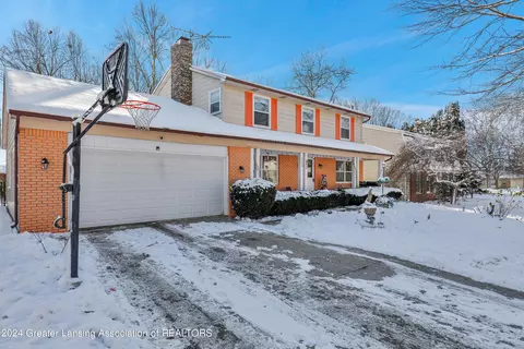 3705 Springbrook Ln, Lansing, MI 48917 photo 2