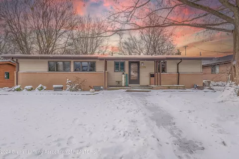 2320 Mark Ave, Lansing, MI 48912