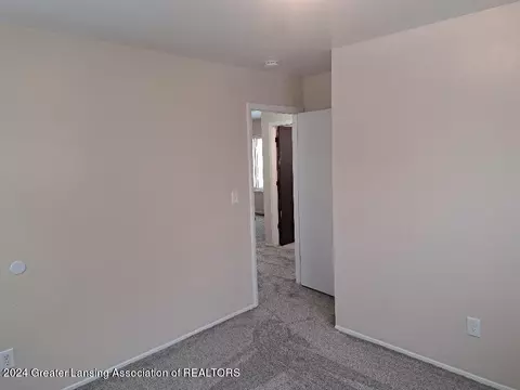 4131 Heathgate Dr, Lansing, MI 48911 photo 11