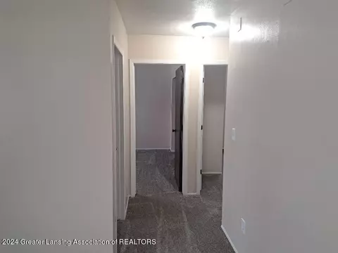 4131 Heathgate Dr, Lansing, MI 48911 photo 8