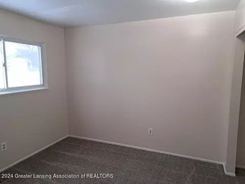 4131 Heathgate Dr, Lansing, MI 48911 photo 9