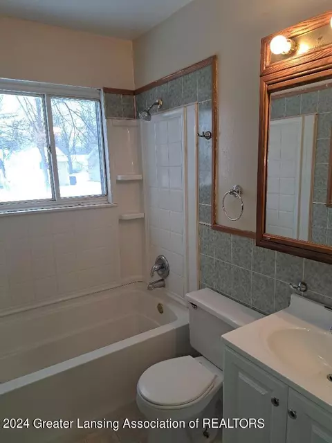 4131 Heathgate Dr, Lansing, MI 48911 photo 7