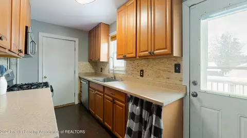 13112 Schavey Rd, Dewitt, MI 48820 photo 10