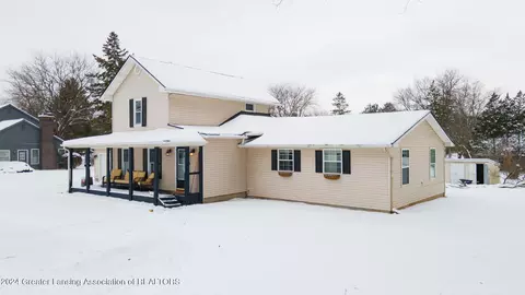 13112 Schavey Rd, Dewitt, MI 48820 photo 2