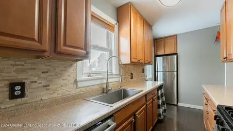 13112 Schavey Rd, Dewitt, MI 48820 photo 11