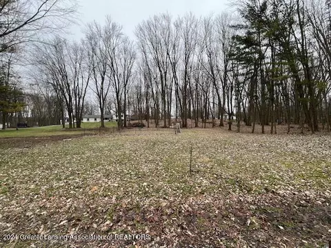 908 Shawano Dr, Mason, MI 48854