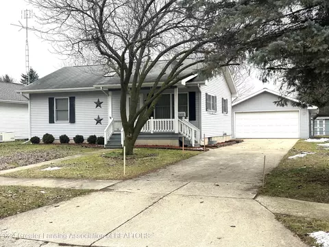 411 Merritt St, Charlotte, MI 48813