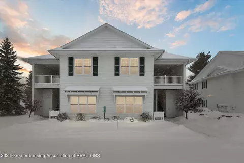 9545 Summerhouse Dr #6, Charlevoix, MI 49720