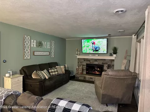 195 Kent St, Sunfield, MI 48890 photo 13
