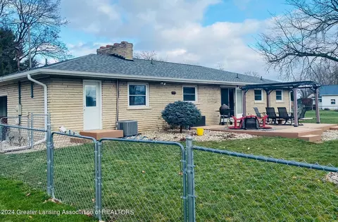 195 Kent St, Sunfield, MI 48890 photo 7