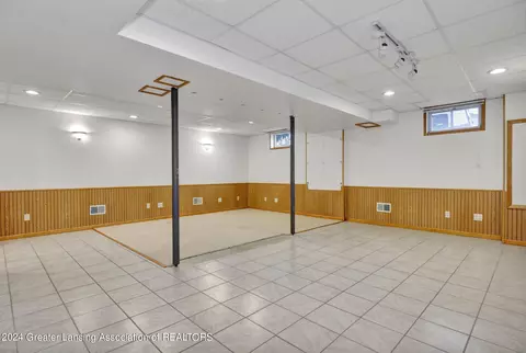 2900 Forest Rd, Lansing, MI 48910 photo 20