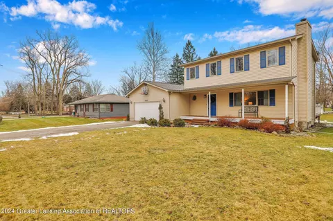 2900 Forest Rd, Lansing, MI 48910 photo 3
