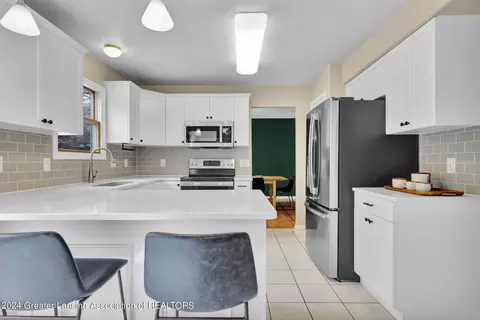 2900 Forest Rd, Lansing, MI 48910 photo 16
