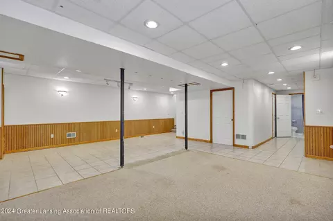 2900 Forest Rd, Lansing, MI 48910 photo 21