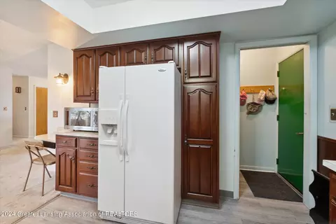 4713 Pares Rd, Dimondale, MI 48821 photo 17
