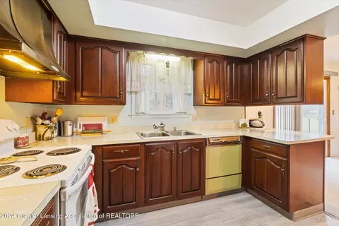 4713 Pares Rd, Dimondale, MI 48821 photo 16