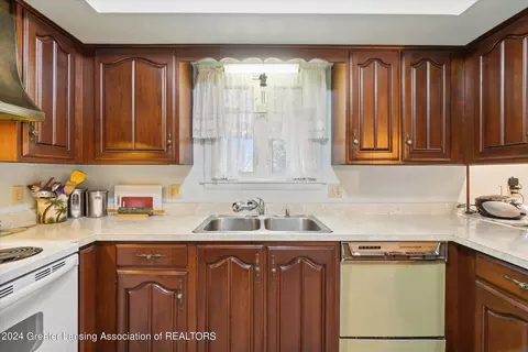 4713 Pares Rd, Dimondale, MI 48821 photo 15