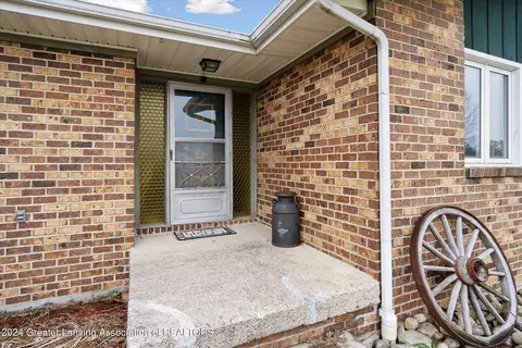 4713 Pares Rd, Dimondale, MI 48821 photo 8