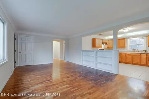 415 Dean Dr, Owosso, MI 48867 photo 7